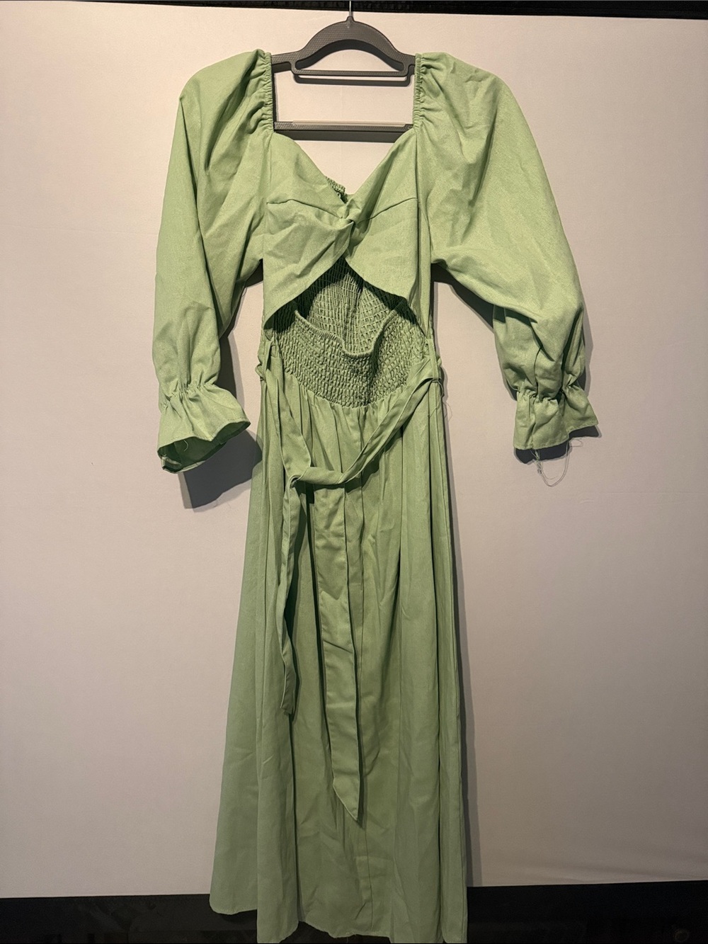 Green Puff-Sleeve Maxi Dress with Smocked Waist
